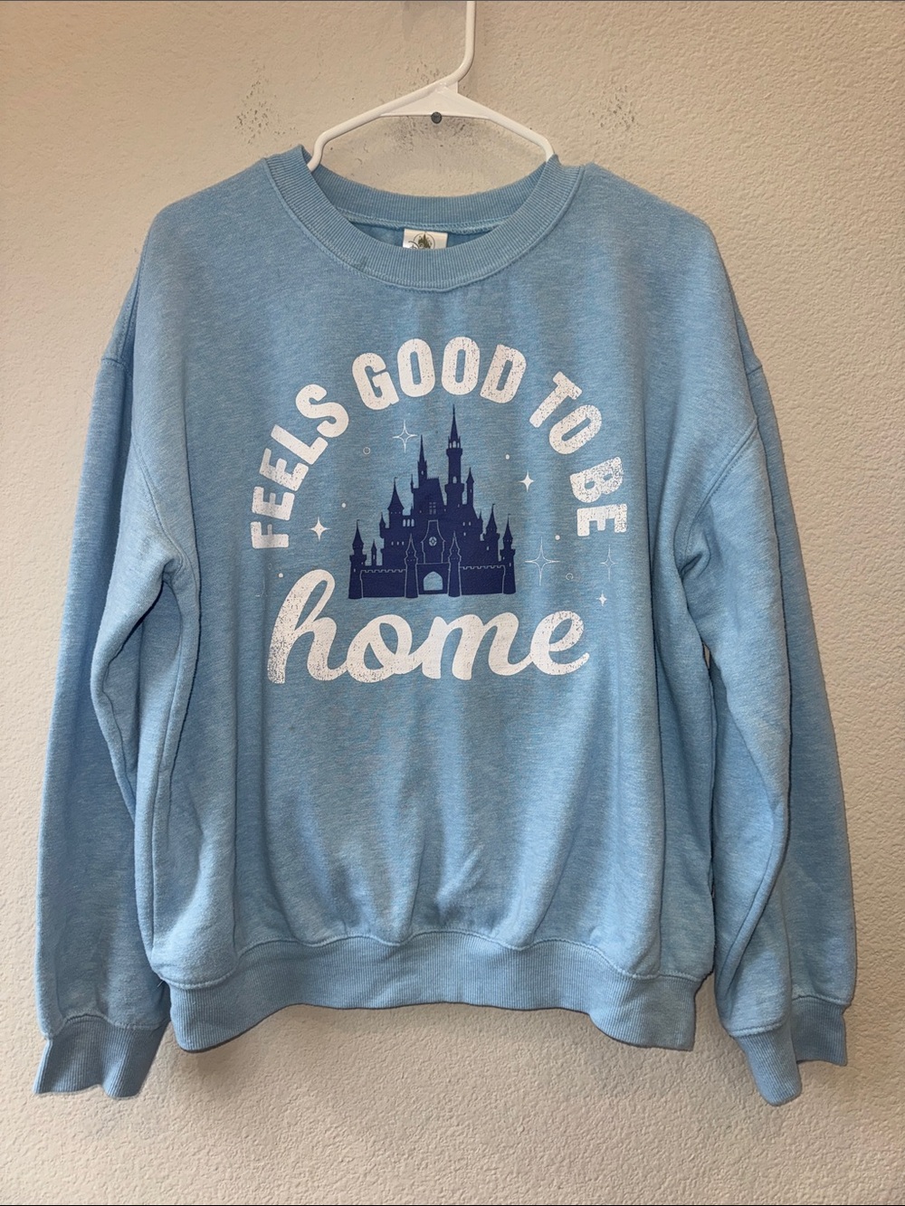 Disney Parks Feels Good To Be Home Graphic Sweatshirt Womens Large